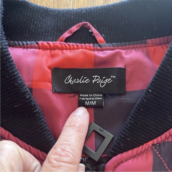 Charlie Paige Women’s Plaid Quilted Vest With Ruffle Size M - Picture 10 of 12